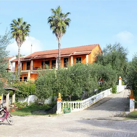 Jiannis Apartment *